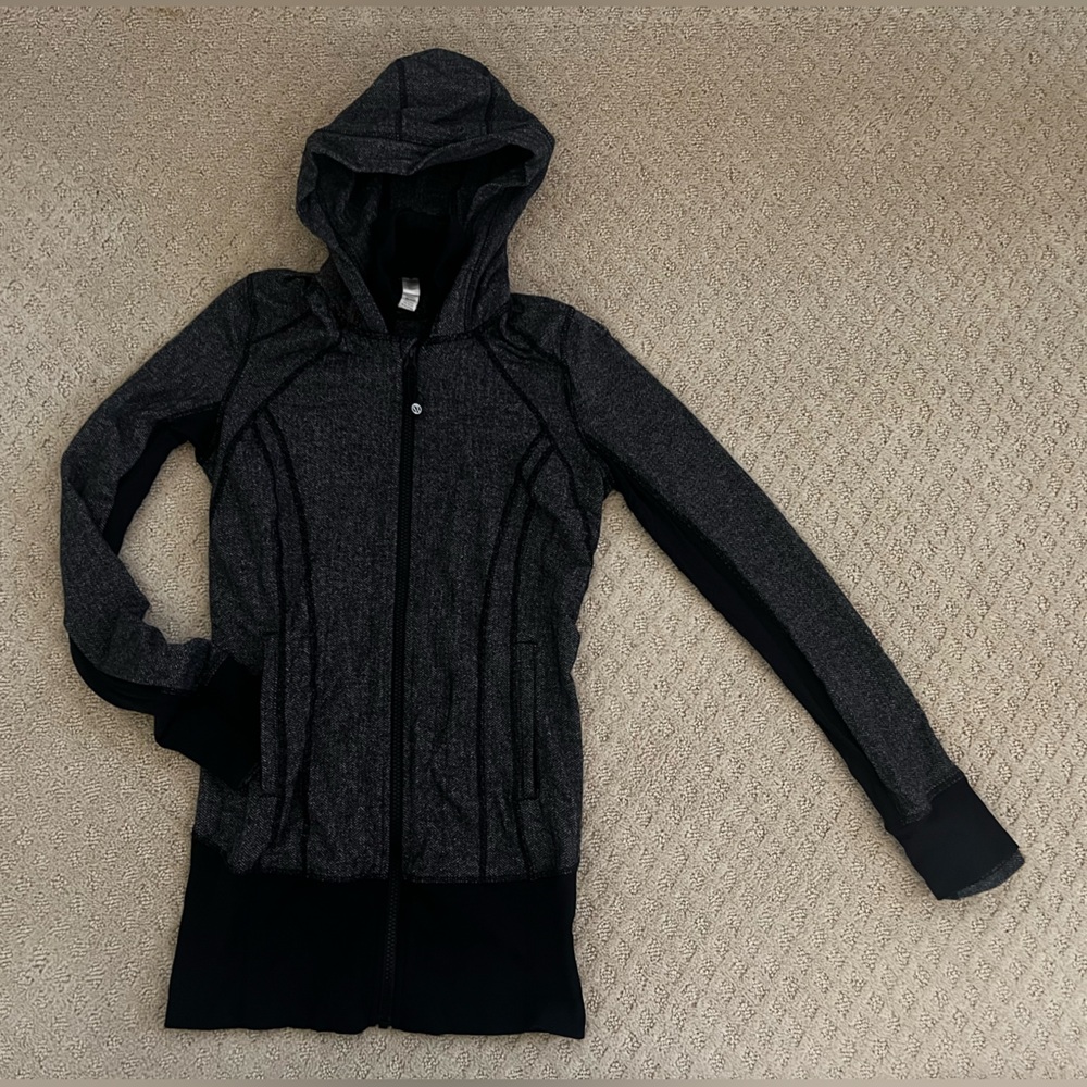 Lululemon Sweater SZ 4